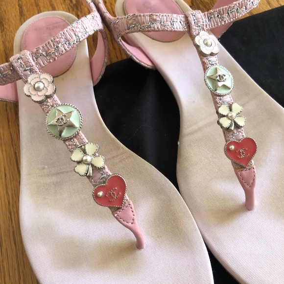 Chanel Lucky Symbols Sandals 17C - Picture 15 of 16